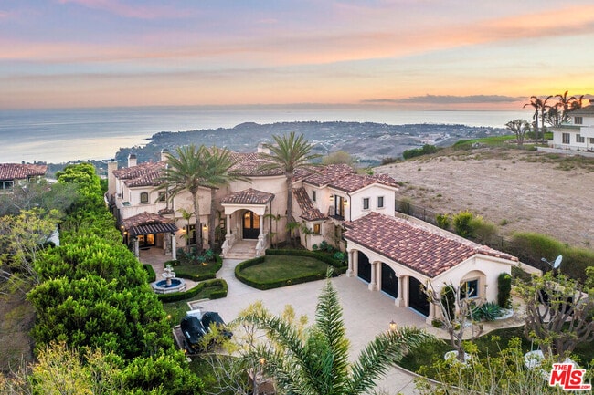 Photo - 5925 Murphy Way