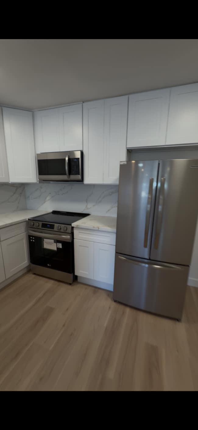 Building Photo - 20 29th Ave Unit 301