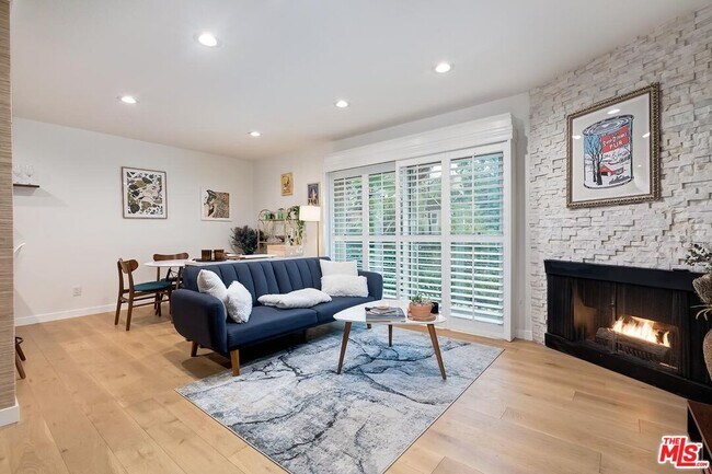 Photo - 141 S Clark Dr Unit 208