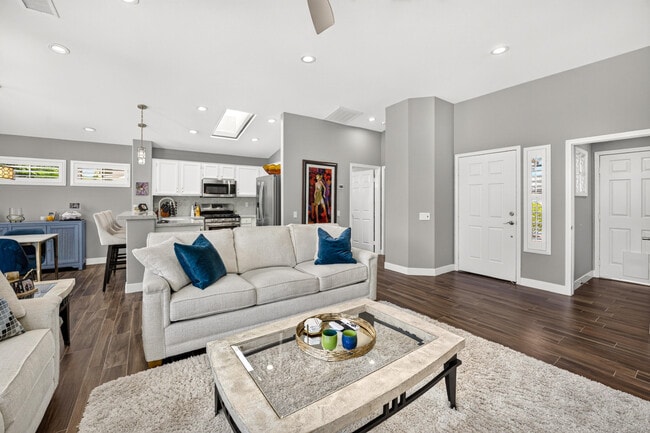 Photo - 78429 Moongold Rd
