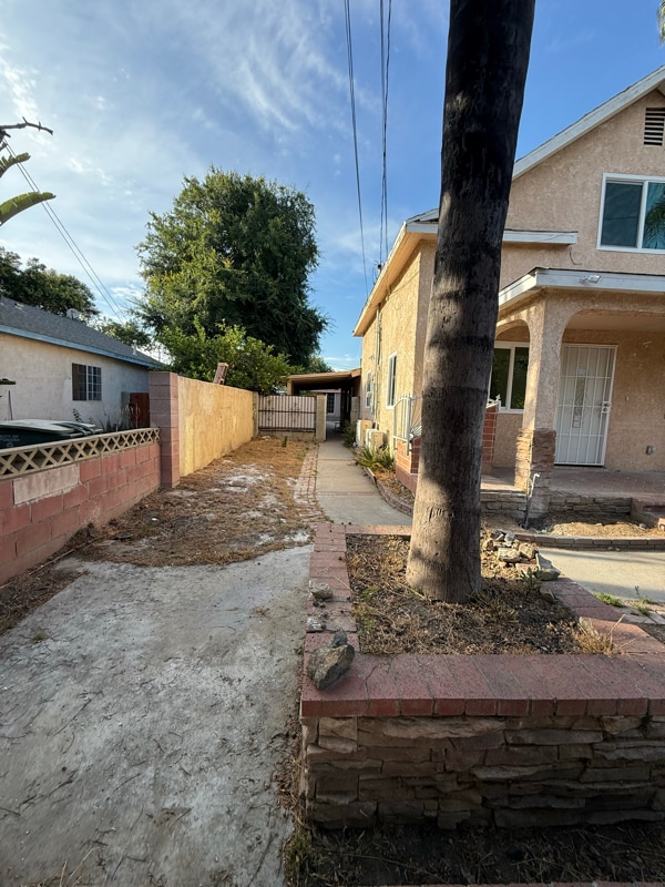 Photo - 727 E 11th St Unit 1