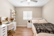 Photo - 5124 Leo St
