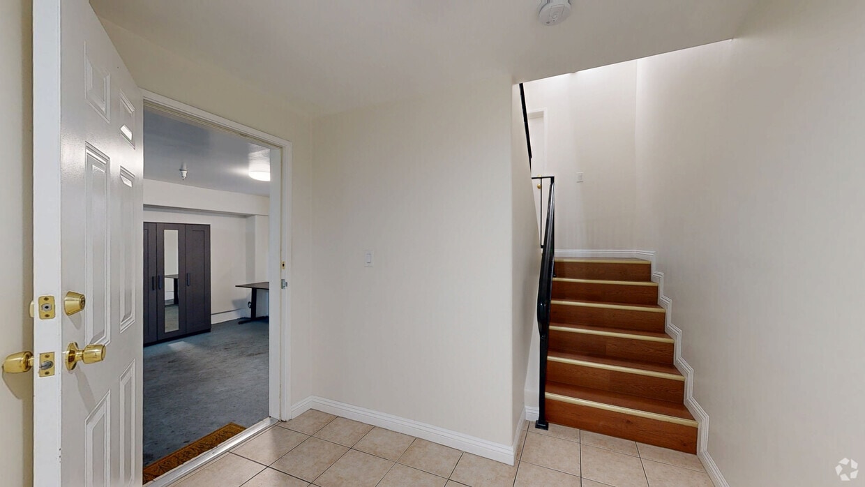 3D Tour - Sandra Manor Management Group