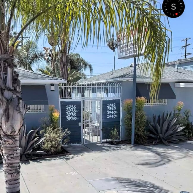 Building Photo - 3740 W Slauson Ave Unit 3740 Rental