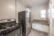 Bachelor - 285SF - Kitchen - Twin Palms Apartments
