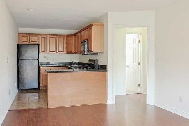 Photo - 4654 33rd St