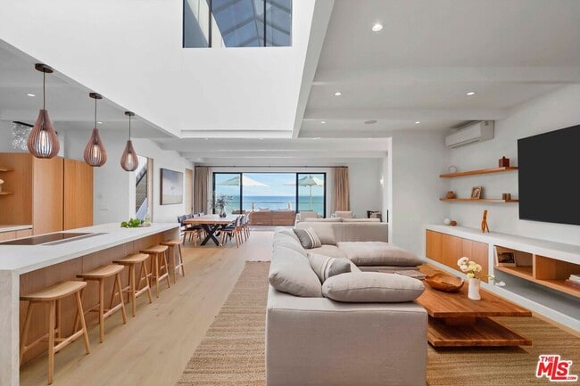 Photo - 31376 Broad Beach Rd House