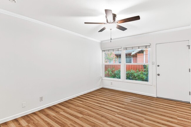 Photo - 1631 E 4th St Unit 1635 - 2