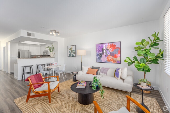 1BR, 1.5BA - 865SF - Living Room - GEMA