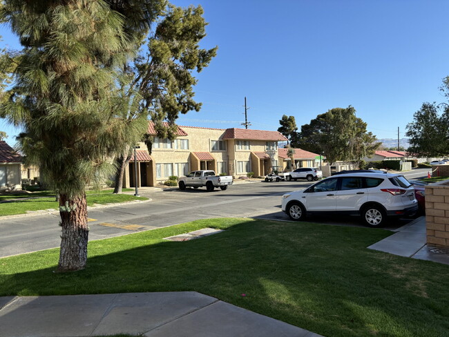 2-Story, 2-Bedroom Condo Available for Rent - 2-Story, 2-Bedroom Condo Available for Rent Unit #66 Abbot