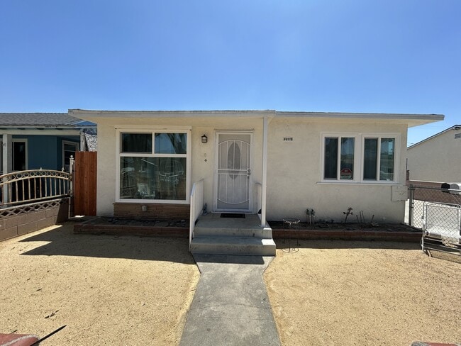 Photo - 266 E 56th St