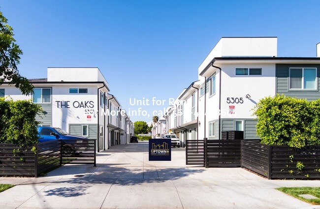 Photo - Townhome - 3 Bedrooms / 2 Baths - Cudahy