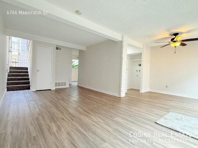 Photo - 4766 Mansfield St