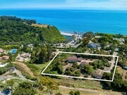 Photo - Coastal cottage in prime location and exceptional views!