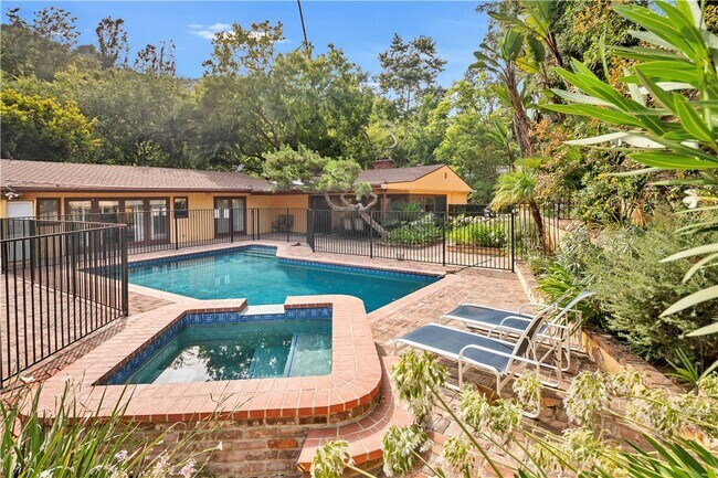 Building Photo - 2500 Benedict Canyon Drive