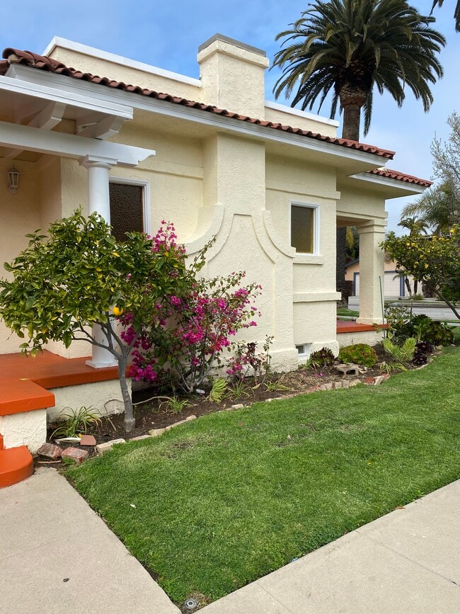 Photo - 301 Grand Ave