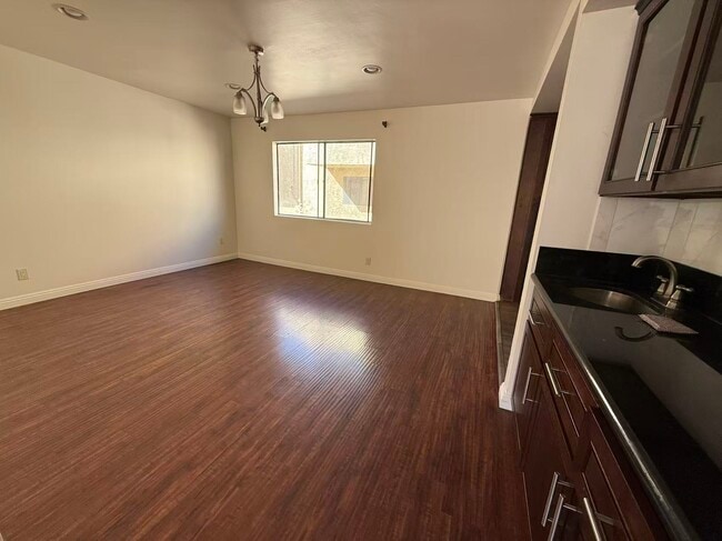 Photo - 5122 Rosemead Blvd