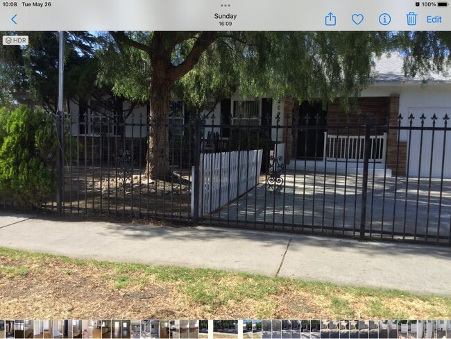Photo - 20957 Community St