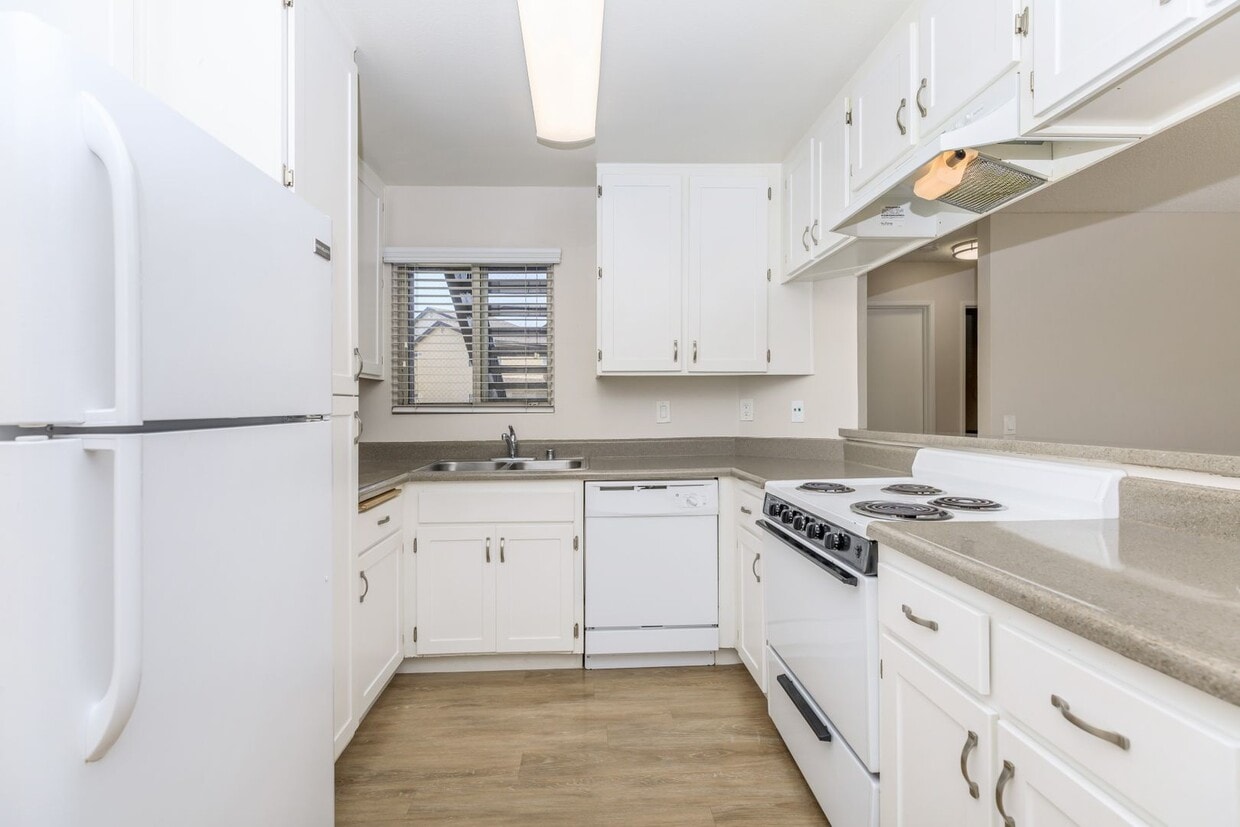 Floor Plan - 3-Bedroom with Washer & Dryer