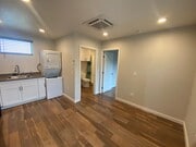 Photo - 1 Bed, 1 bath single story ADU in Central ... House