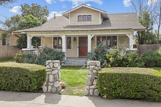 Building Photo - 490 MacDonald