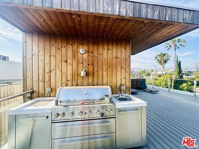 Photo - 1041 N Spaulding Ave Unit 201