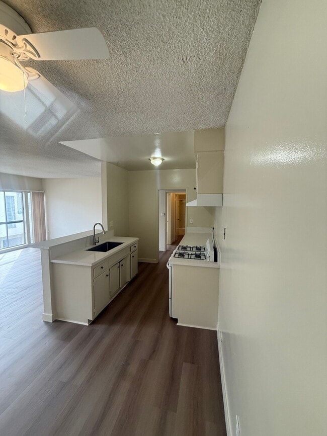 Photo - 1661 W 219th St Unit 15