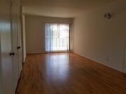 Photo - 2370 Walgrove Ave Unit 7