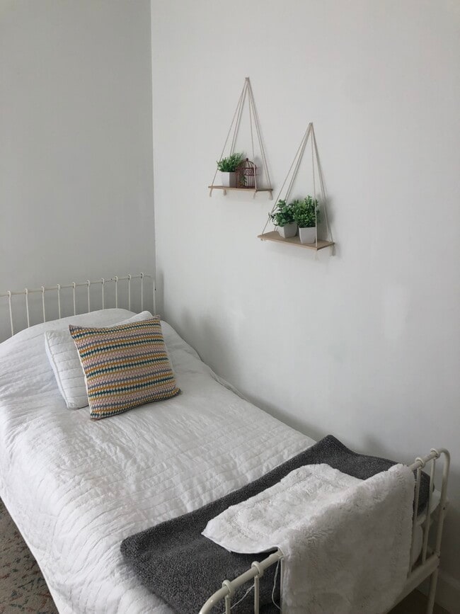 Photo - 10802 Howard St