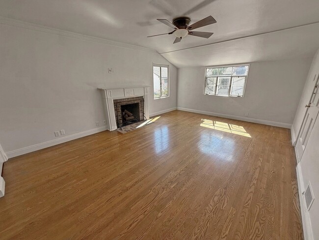 Photo - 1221 N Sweetzer Ave Unit 1227