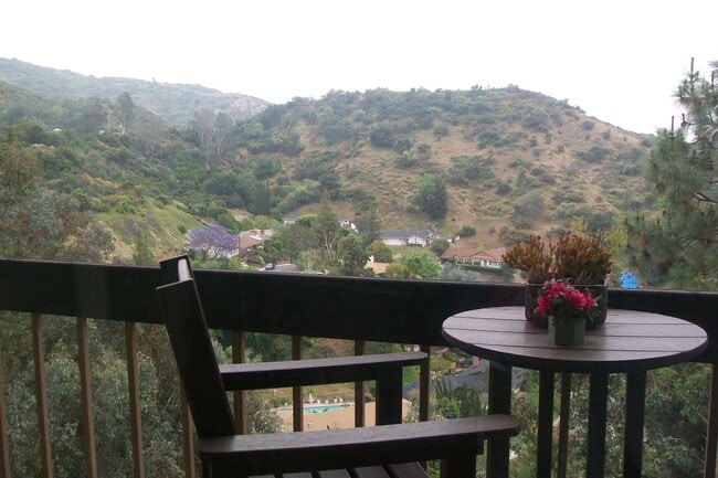 Photo - COMING SOON!! Gorgeous condo with Amazing Views!