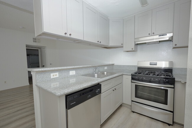 Photo - 1809 Berendo N St Unit 1