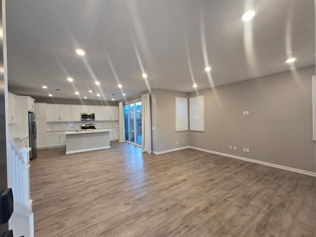 Building Photo - Fresh, Fun & Fully Loaded! 1681 Whitmore L...