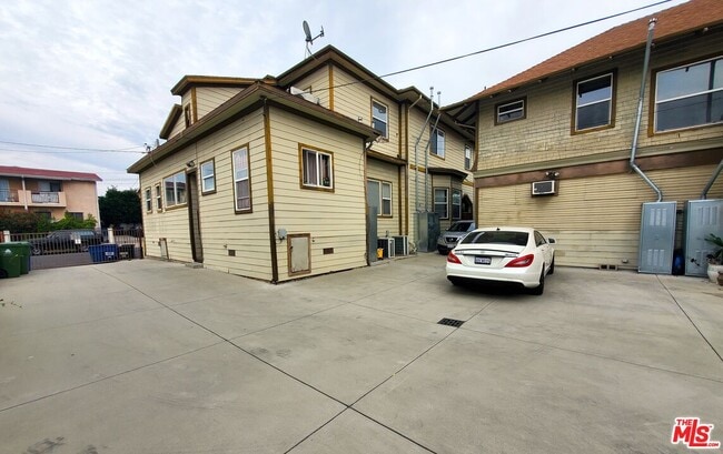 Photo - 123 Benton Wy