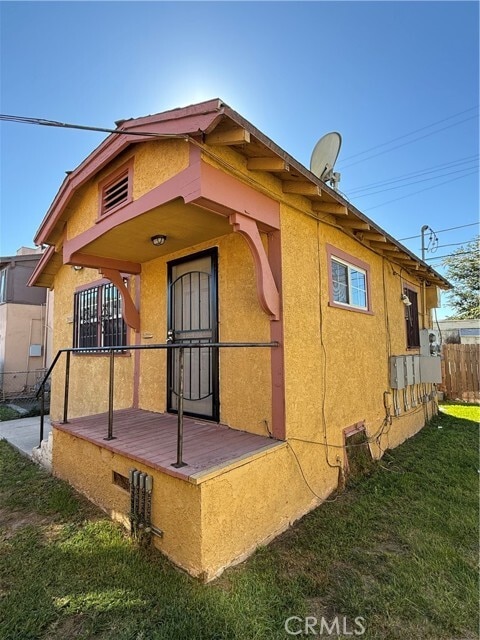 Building Photo - 5425 2nd Ave Unit 3/4