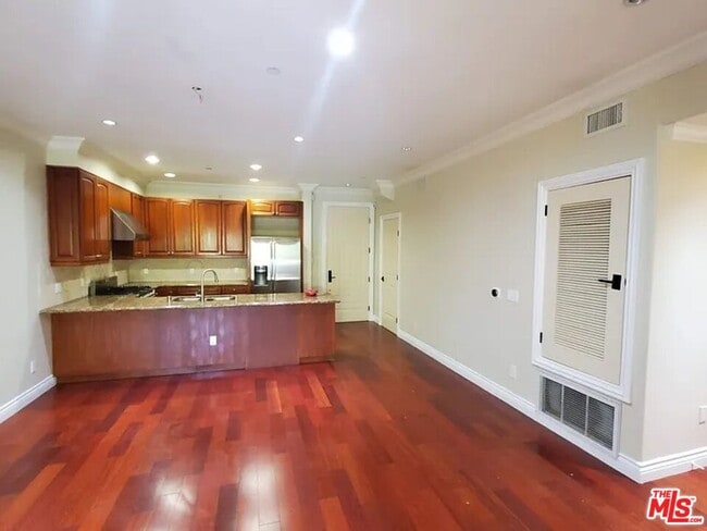 Photo - 1135 S Shenandoah St Unit A