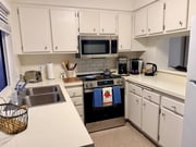 Complete Kitchen - 48724 Desert Flower Dr