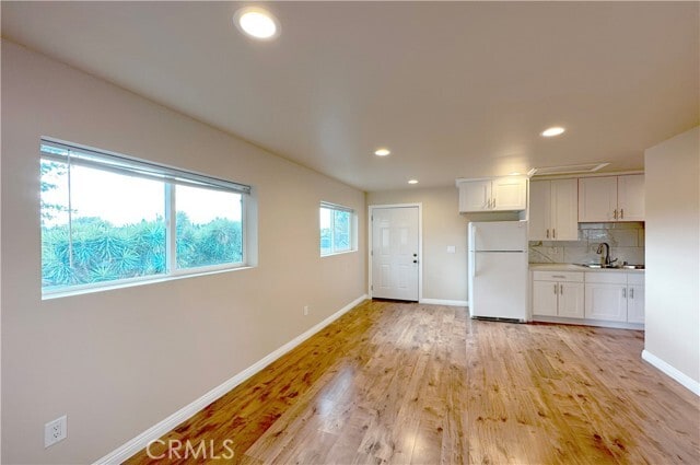 Photo - 17134 Saticoy St