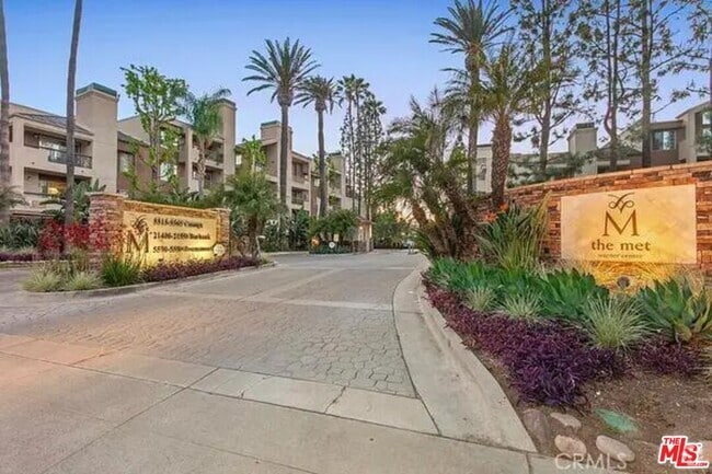 Building Photo - 5535 Canoga Ave Unit 117 Rental