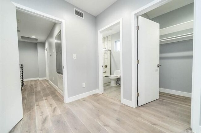 Photo - 4820 St Charles Pl Unit 1/4
