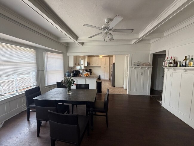 Building Photo - 1378-1380 W 30th Street Unit 1380 House