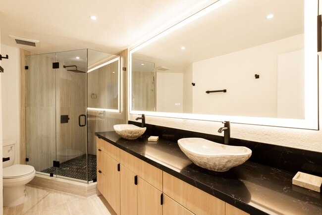 Building Photo - Westmount Unit #201 Rental