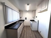 Photo - 305 California Blvd