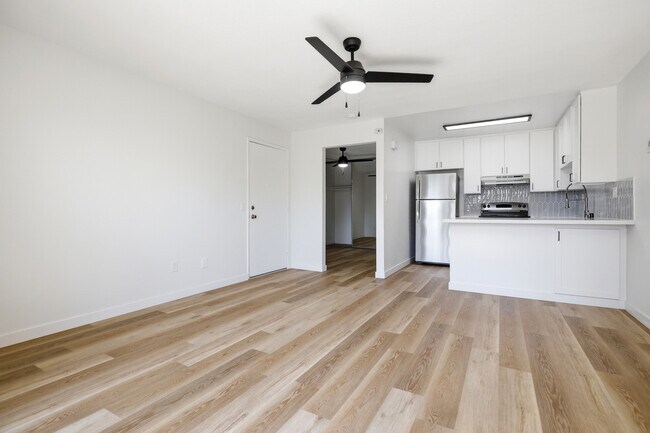 Photo - Cowles Landing