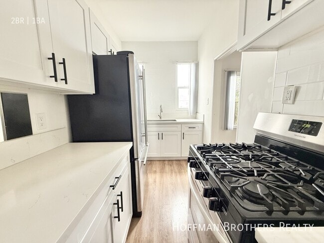 Photo - 1801 N Kingsley Dr