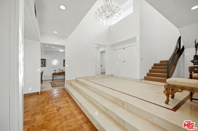 Photo - 2846 Royston Pl