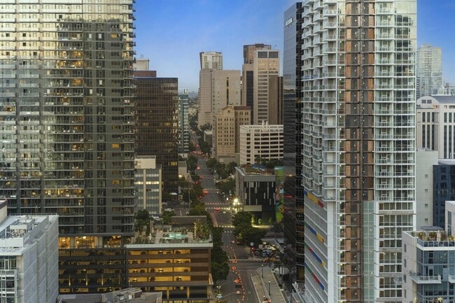 City view - 1325 Pacific Hwy Unit 2704 Luxury Condo