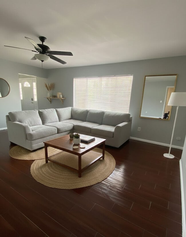 Building Photo - 27630 Baroni Rd