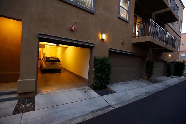 Photo - 1115 Armstrong Dr