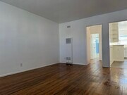 Photo - 1380 Masselin Ave Unit 7